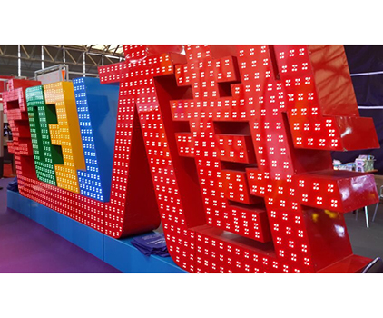 關(guān)于臨沂亞克力燈箱的特點(diǎn)